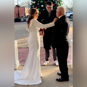 Elegant wedding dress. Ivory color.